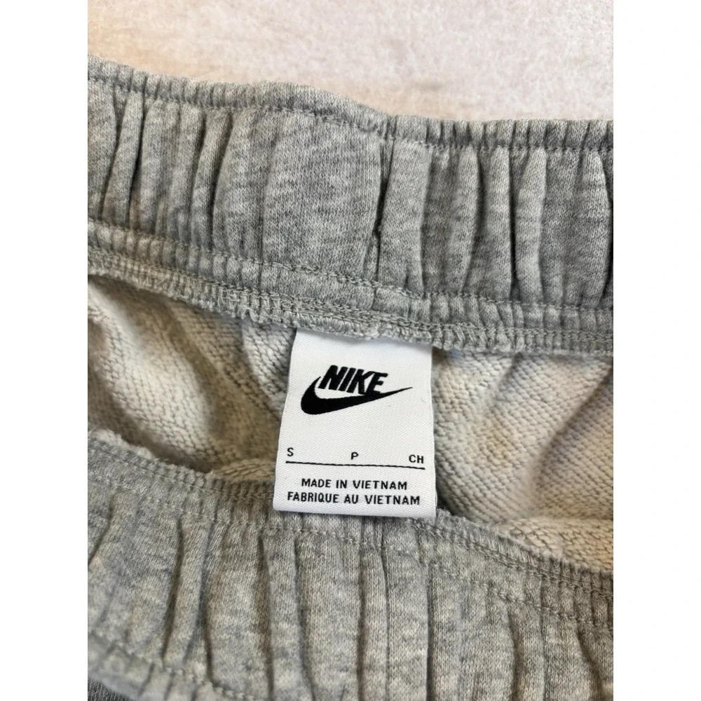 Nike‎ Sportswear Joggers Mens Small Gray Heather Sweatpants Swoosh Fleece